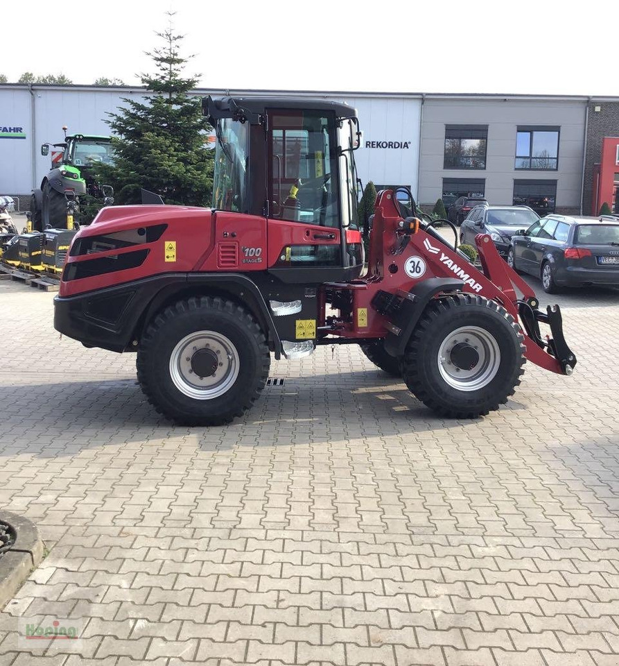 Yanmar V100 Advanc 36km/h - Chargeuse sur pneus: photos 3 Yanmar V100 Advanc 36km/h - Chargeuse sur pneus: photos 3