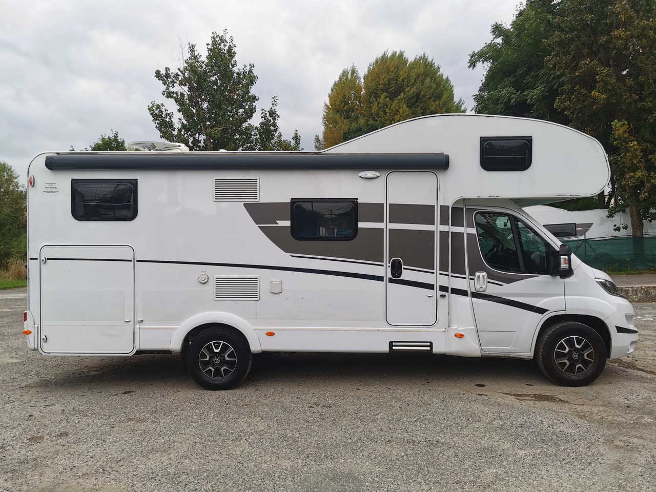 SUNLIGHT A 70 - Camping-car capucine: photos 2 SUNLIGHT A 70 - Camping-car capucine: photos 2