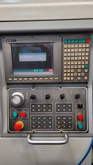 Tornio a controllo numerico Chiah Chyun-Müller KBS-2532M - Tour à métaux: photos 5 Tornio a controllo numerico Chiah Chyun-Müller KBS-2532M - Tour à métaux: photos 5