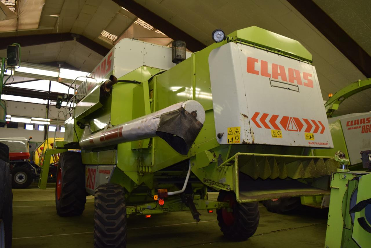 CLAAS Dominator 203 Mega - Moissonneuse-batteuse: photos 4 CLAAS Dominator 203 Mega - Moissonneuse-batteuse: photos 4