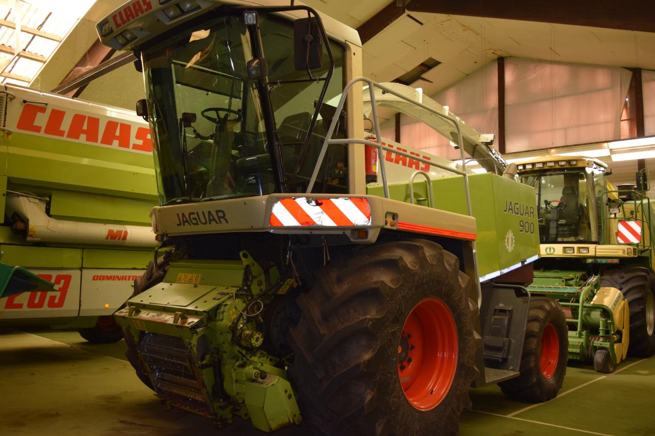 CLAAS Jaguar 900 - Ensileuse: photos 1 CLAAS Jaguar 900 - Ensileuse: photos 1