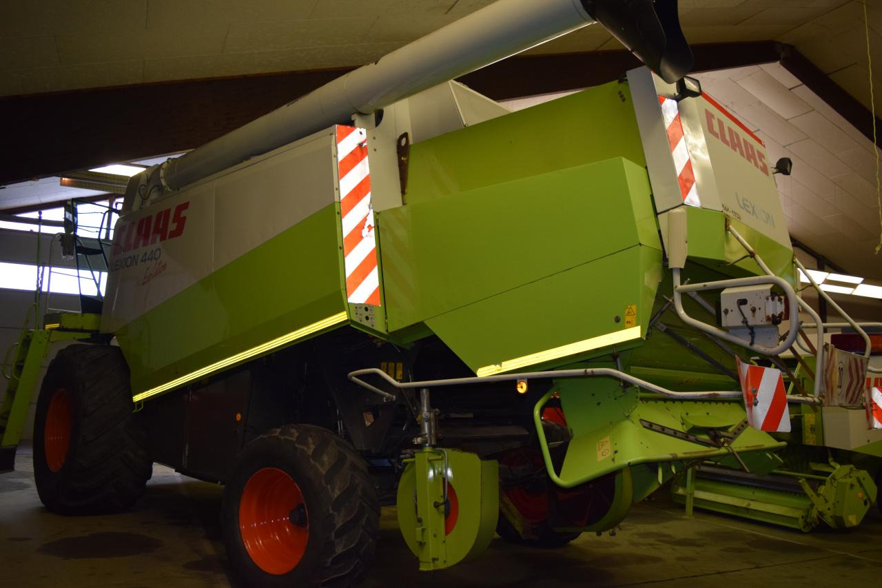 CLAAS Lexion 440 Evolution - Moissonneuse-batteuse: photos 5 CLAAS Lexion 440 Evolution - Moissonneuse-batteuse: photos 5
