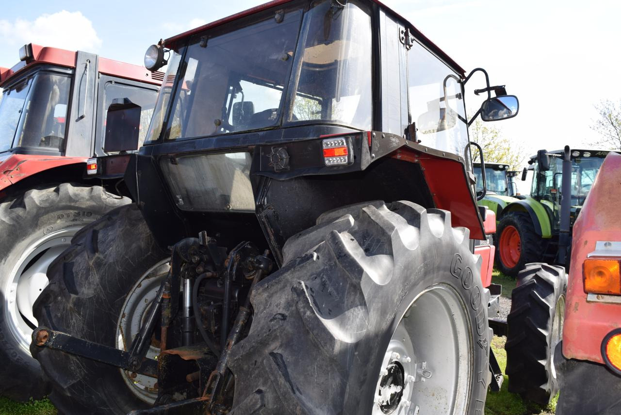 Case-IH 844 XLN - Tracteur agricole: photos 4 Case-IH 844 XLN - Tracteur agricole: photos 4