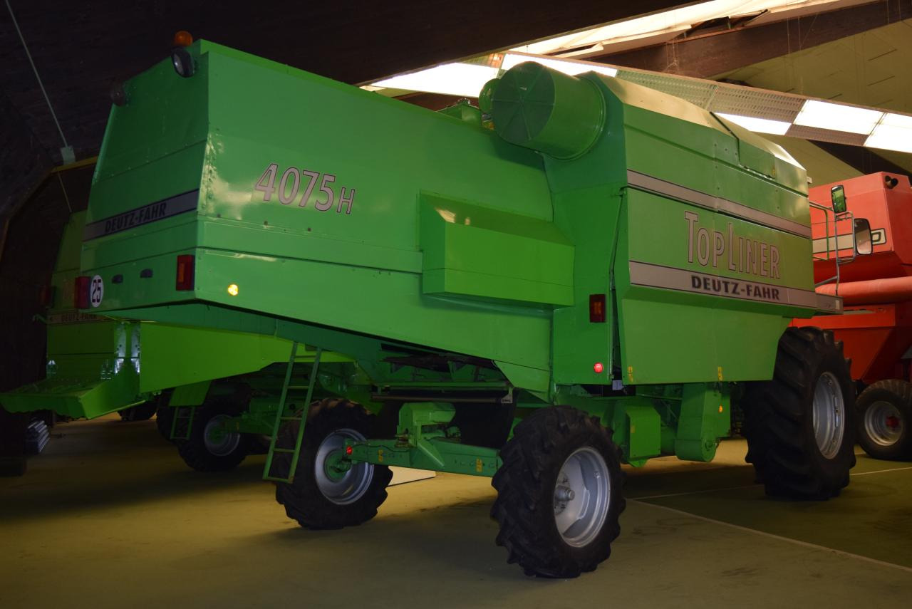 Deutz-Fahr 4075 H TopLiner - Moissonneuse-batteuse: photos 4 Deutz-Fahr 4075 H TopLiner - Moissonneuse-batteuse: photos 4