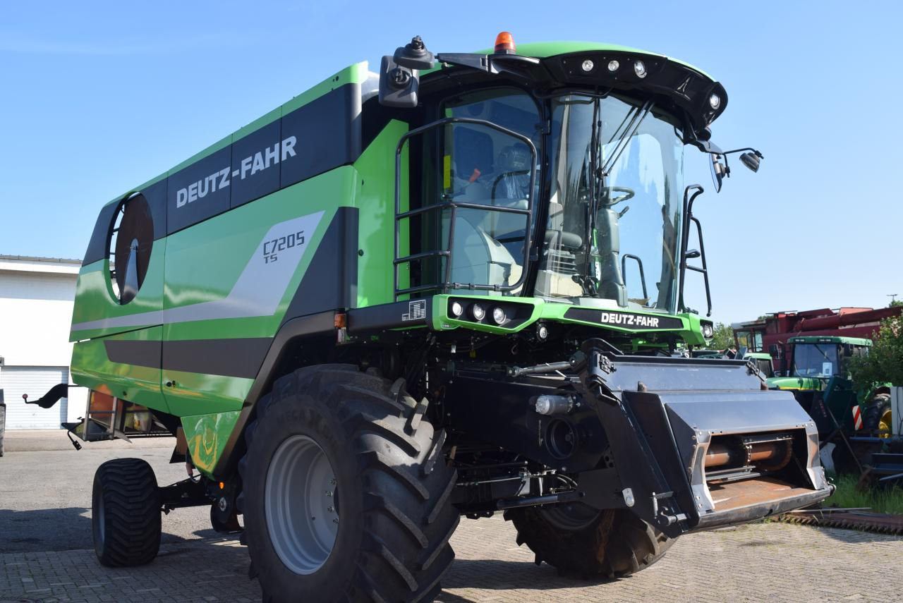 Deutz-Fahr C 7205 TS - Moissonneuse-batteuse: photos 4 Deutz-Fahr C 7205 TS - Moissonneuse-batteuse: photos 4