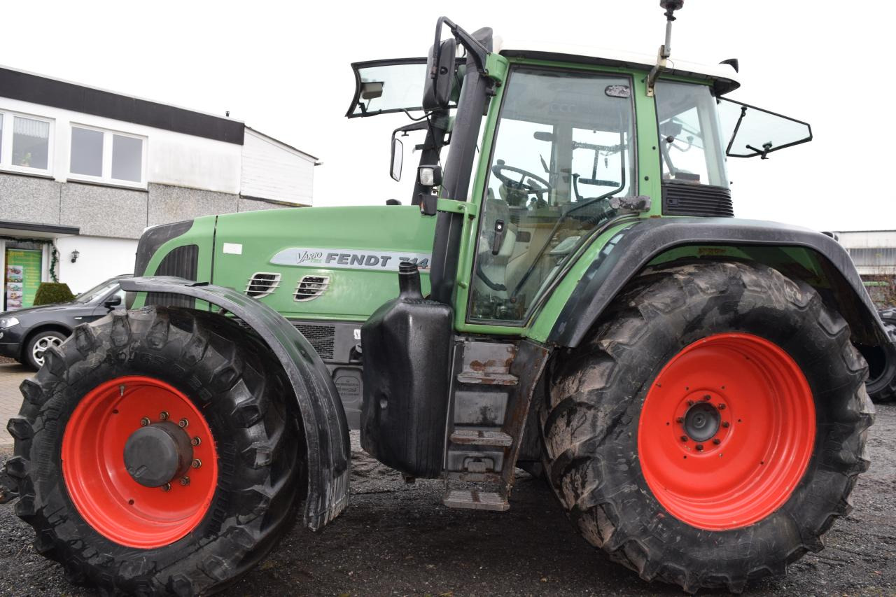 Fendt 714 Vario TMS - Tracteur agricole: photos 4 Fendt 714 Vario TMS - Tracteur agricole: photos 4