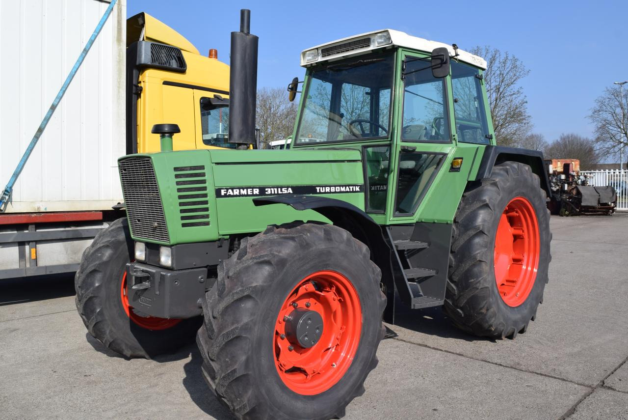 Fendt Farmer 311 LSA - Tracteur agricole: photos 2 Fendt Farmer 311 LSA - Tracteur agricole: photos 2