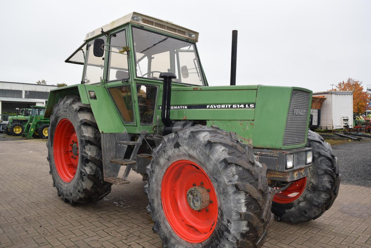 Fendt Favorit 614 LS Turbo - Tracteur agricole: photos 2 Fendt Favorit 614 LS Turbo - Tracteur agricole: photos 2