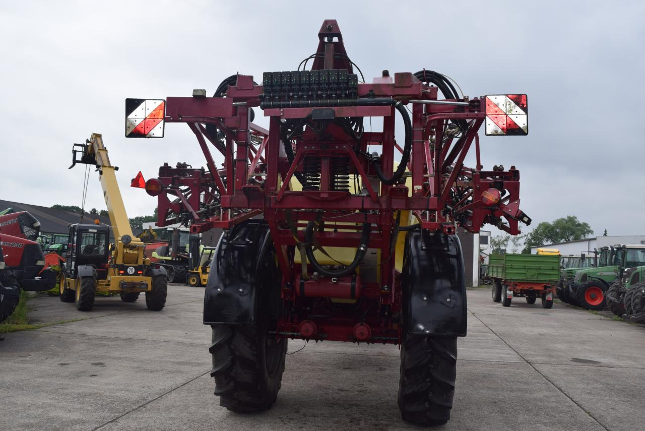 Hardi Commander 6600 i - Pulvérisateur traîné: photos 4 Hardi Commander 6600 i - Pulvérisateur traîné: photos 4
