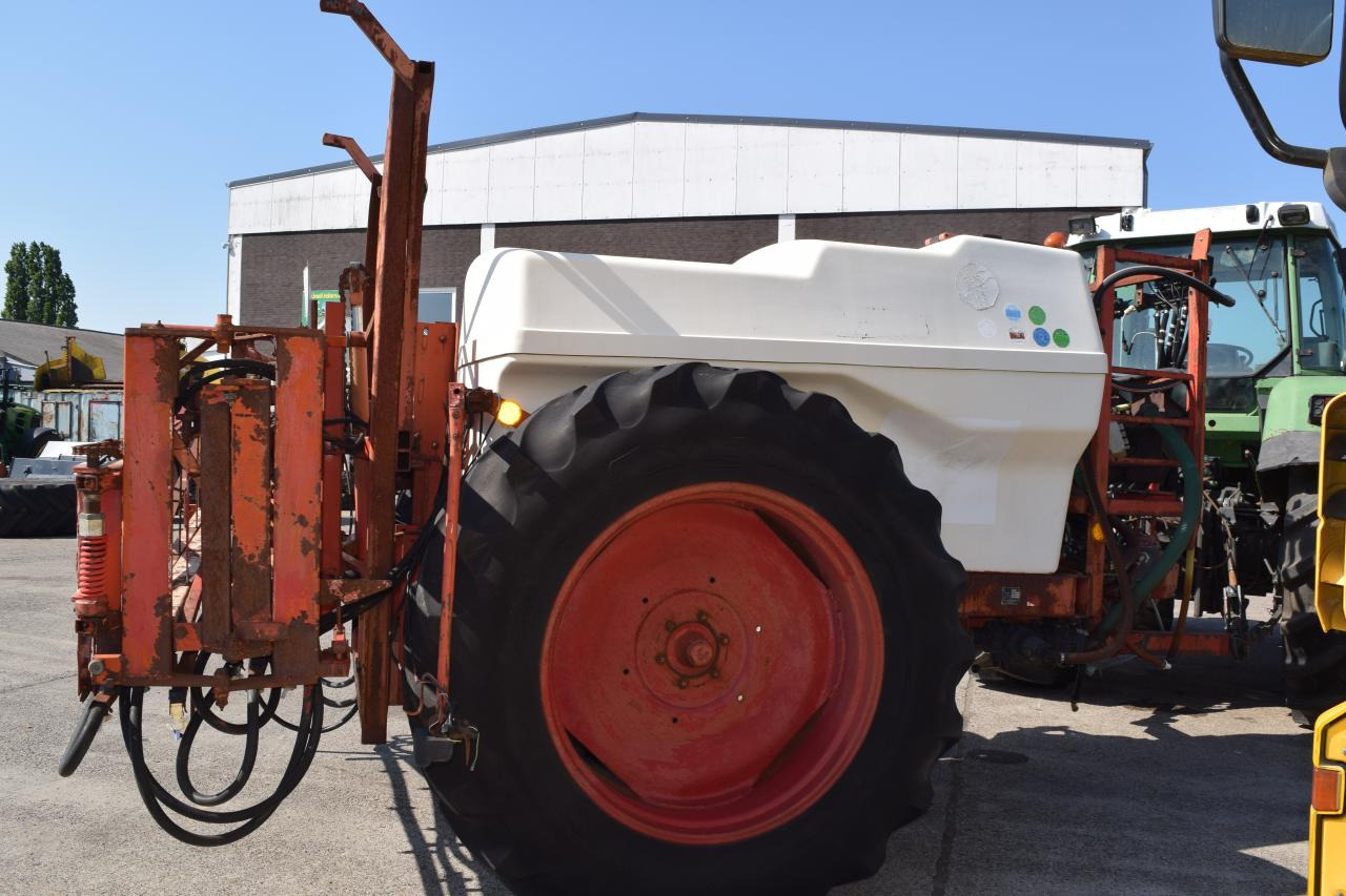 Holder N250 - Pulvérisateur traîné: photos 2 Holder N250 - Pulvérisateur traîné: photos 2