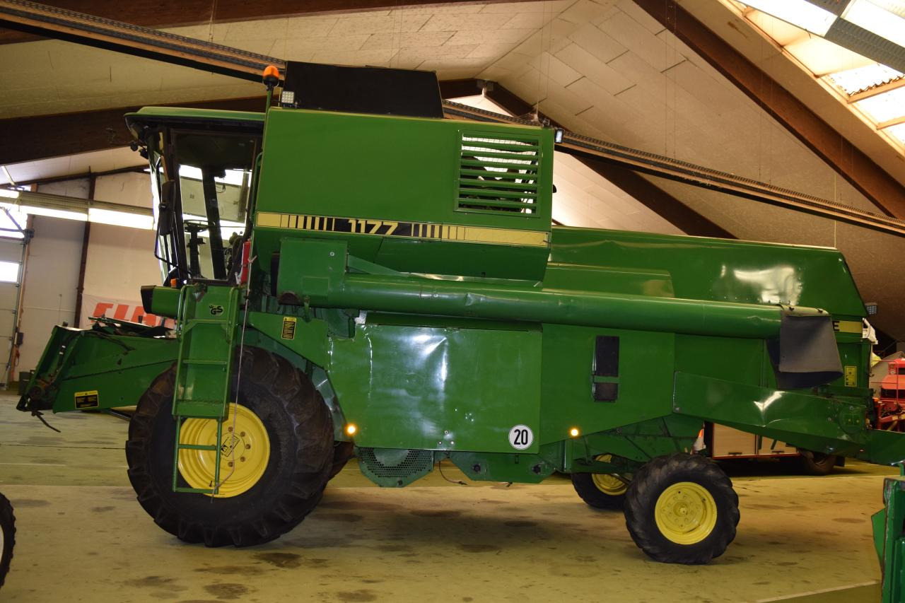 John Deere 1177 - Moissonneuse-batteuse: photos 3 John Deere 1177 - Moissonneuse-batteuse: photos 3
