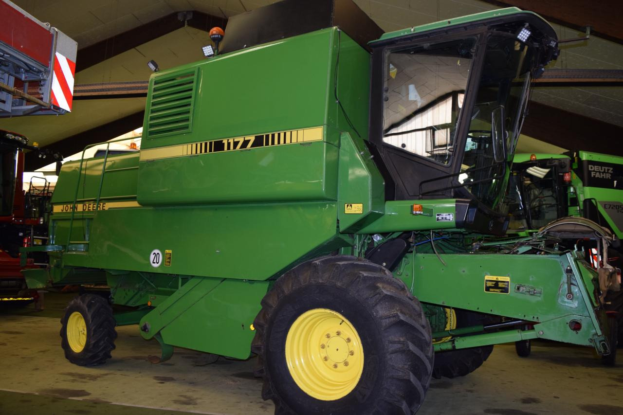 John Deere 1177 - Moissonneuse-batteuse: photos 2 John Deere 1177 - Moissonneuse-batteuse: photos 2