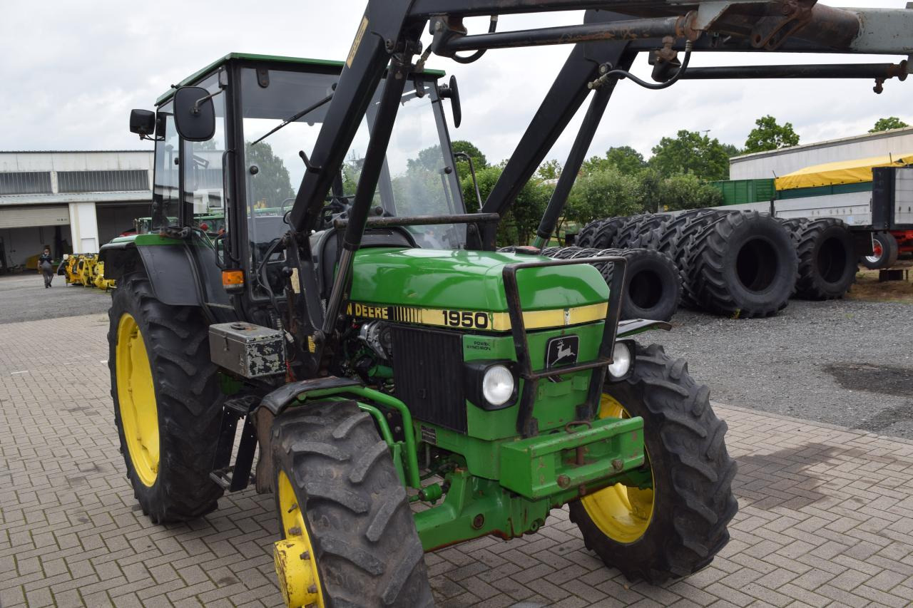 John Deere 1950 - Tracteur agricole: photos 3 John Deere 1950 - Tracteur agricole: photos 3