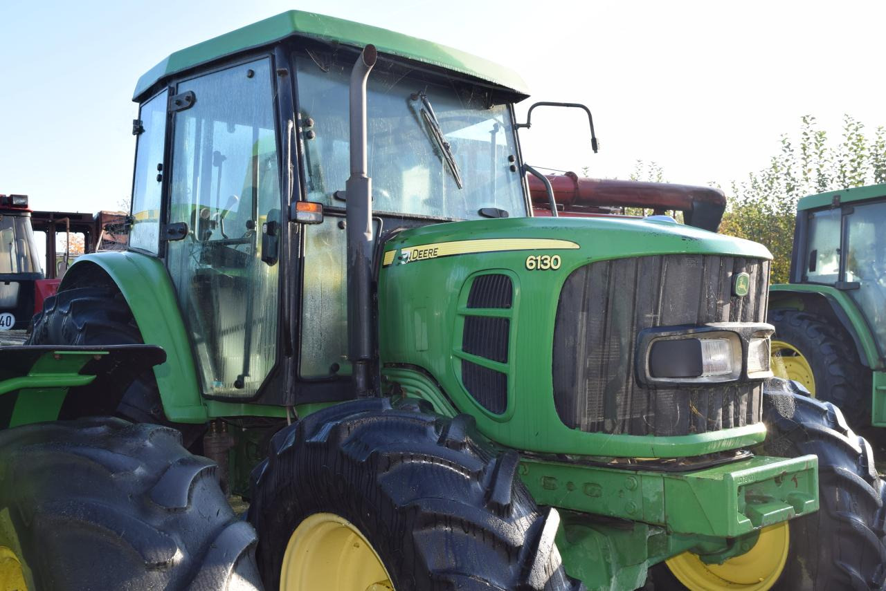 John Deere 6130 - Tracteur agricole: photos 2 John Deere 6130 - Tracteur agricole: photos 2