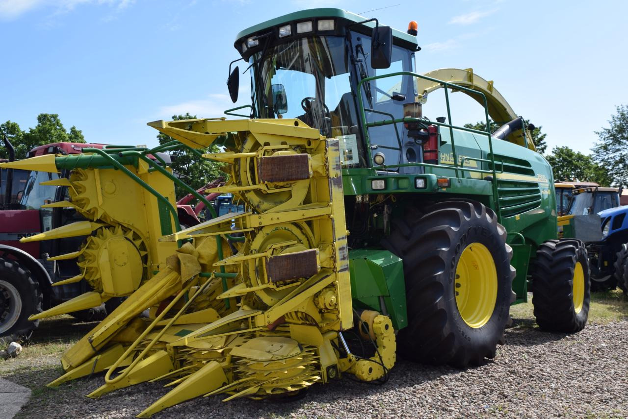 John Deere 7400 - Ensileuse: photos 2 John Deere 7400 - Ensileuse: photos 2