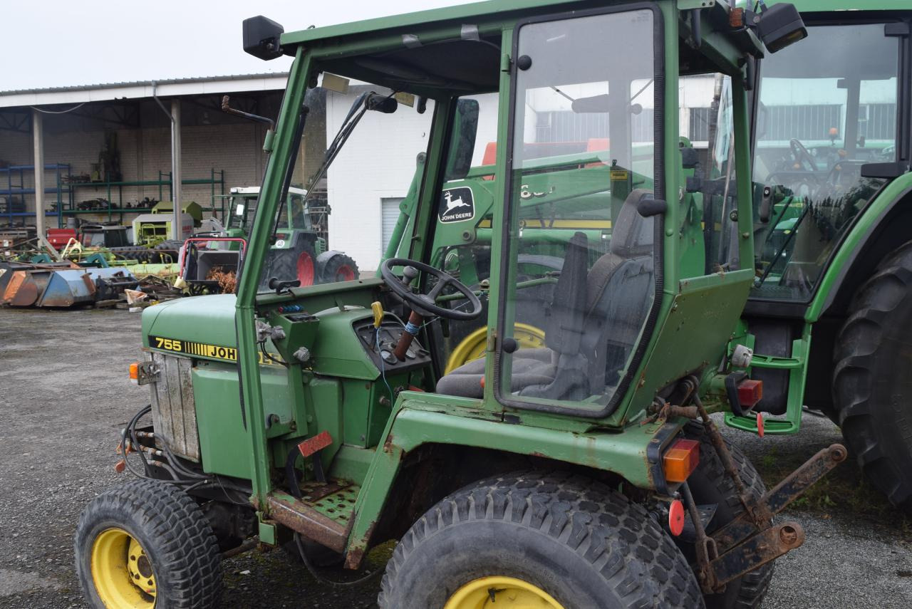 John Deere 755 - Tracteur agricole: photos 3 John Deere 755 - Tracteur agricole: photos 3