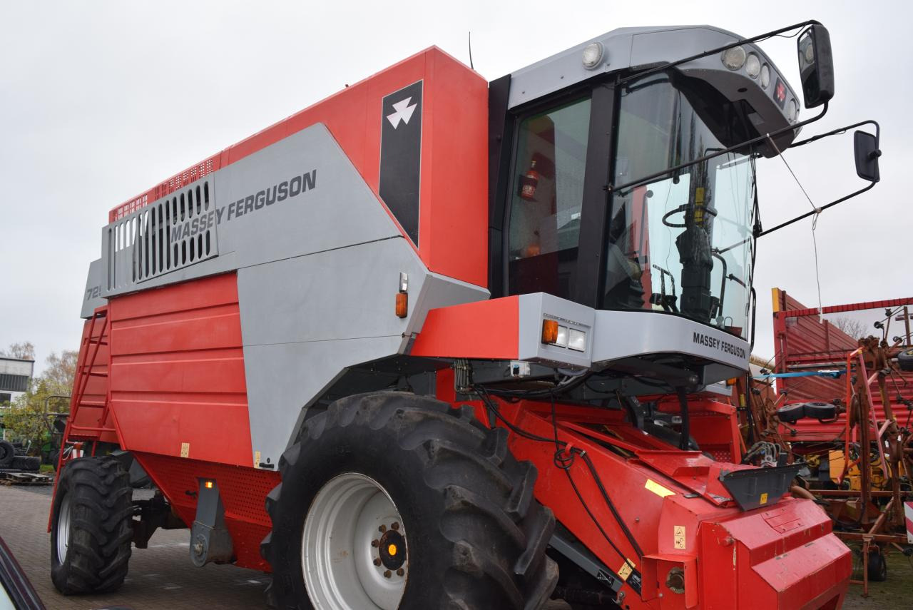 Massey Ferguson MF 7256 - Moissonneuse-batteuse: photos 1 Massey Ferguson MF 7256 - Moissonneuse-batteuse: photos 1