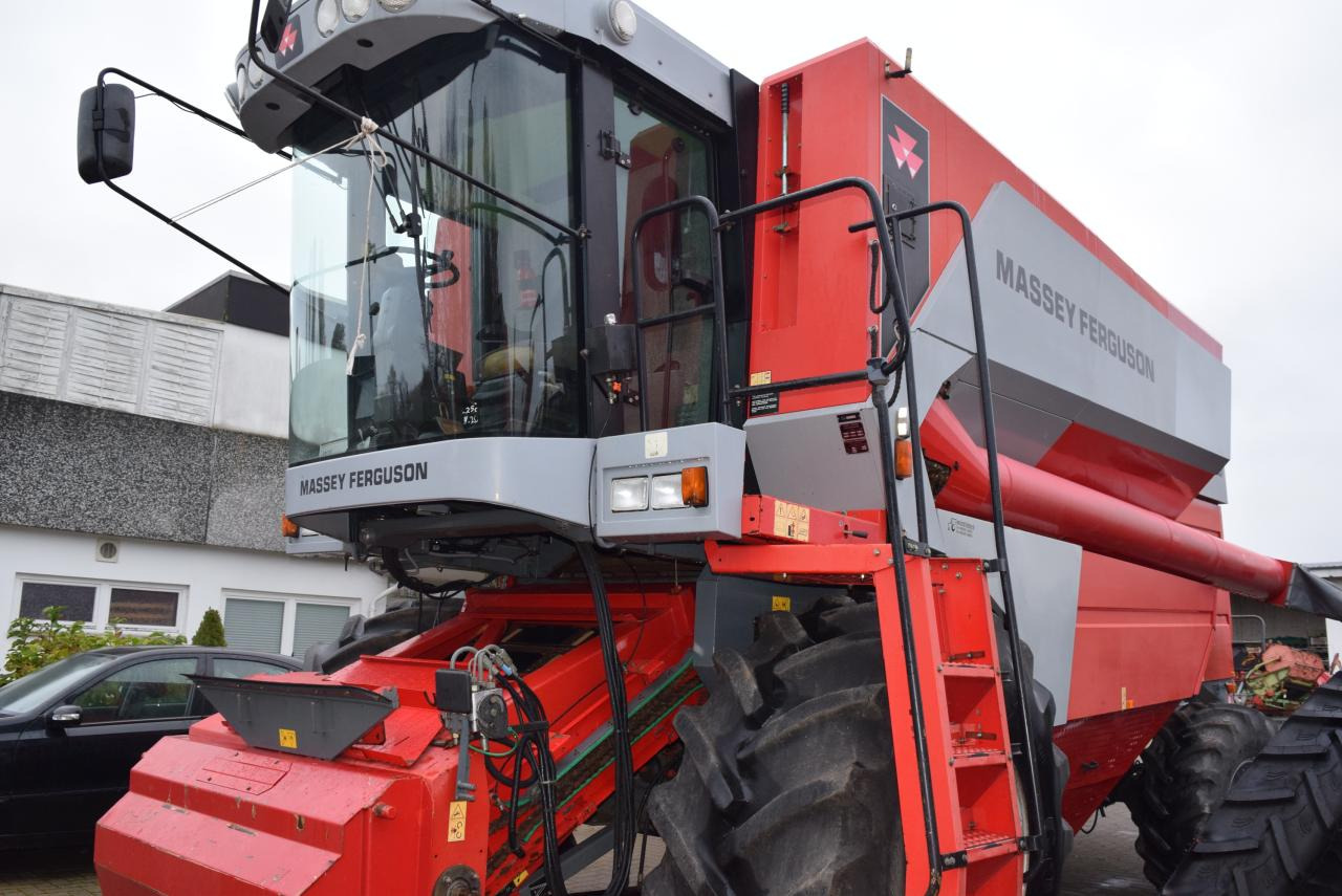 Massey Ferguson MF 7256 - Moissonneuse-batteuse: photos 2 Massey Ferguson MF 7256 - Moissonneuse-batteuse: photos 2