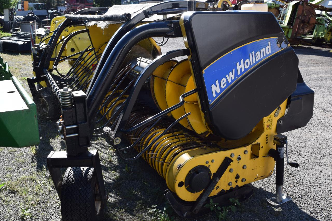 New Holland 273 *Pick Up* - Accessoire aux ensileuses: photos 3 New Holland 273 *Pick Up* - Accessoire aux ensileuses: photos 3