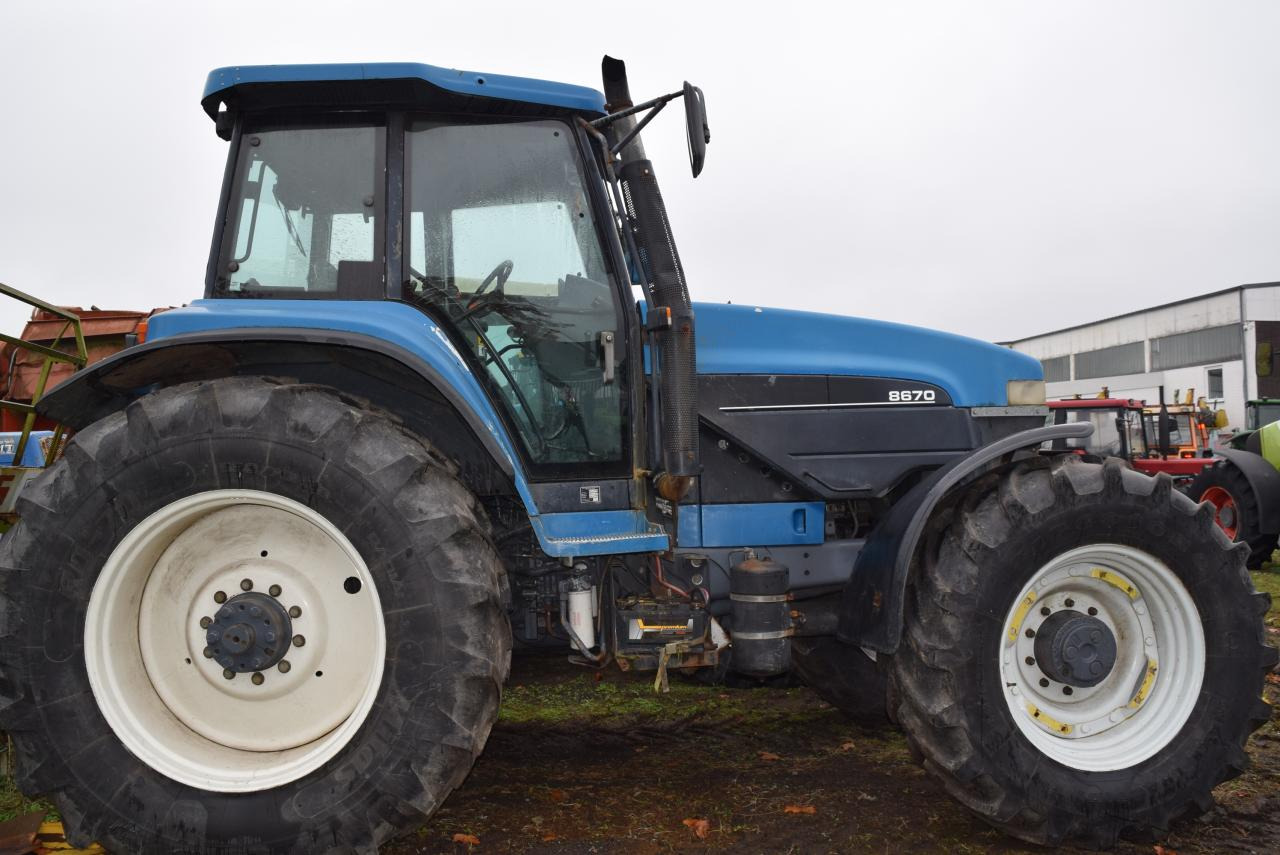 New Holland 8670 TA - Tracteur agricole: photos 3 New Holland 8670 TA - Tracteur agricole: photos 3