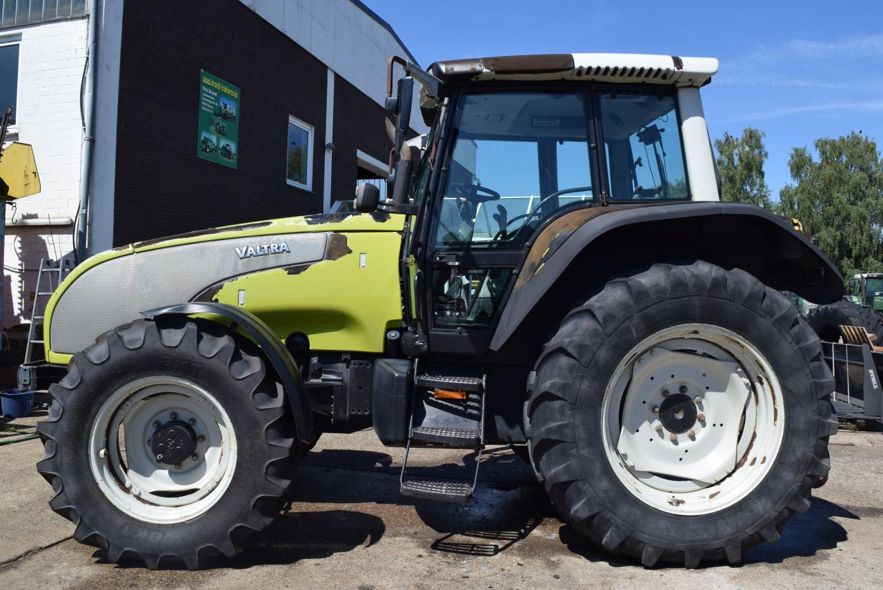 Valtra T120 - Tracteur agricole: photos 3 Valtra T120 - Tracteur agricole: photos 3