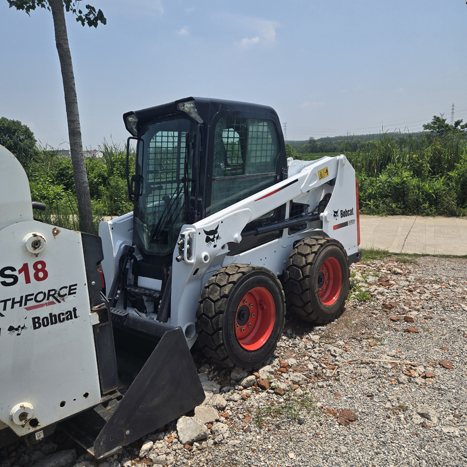 BOBCAT S550 - Mini chargeuse: photos 4 BOBCAT S550 - Mini chargeuse: photos 4