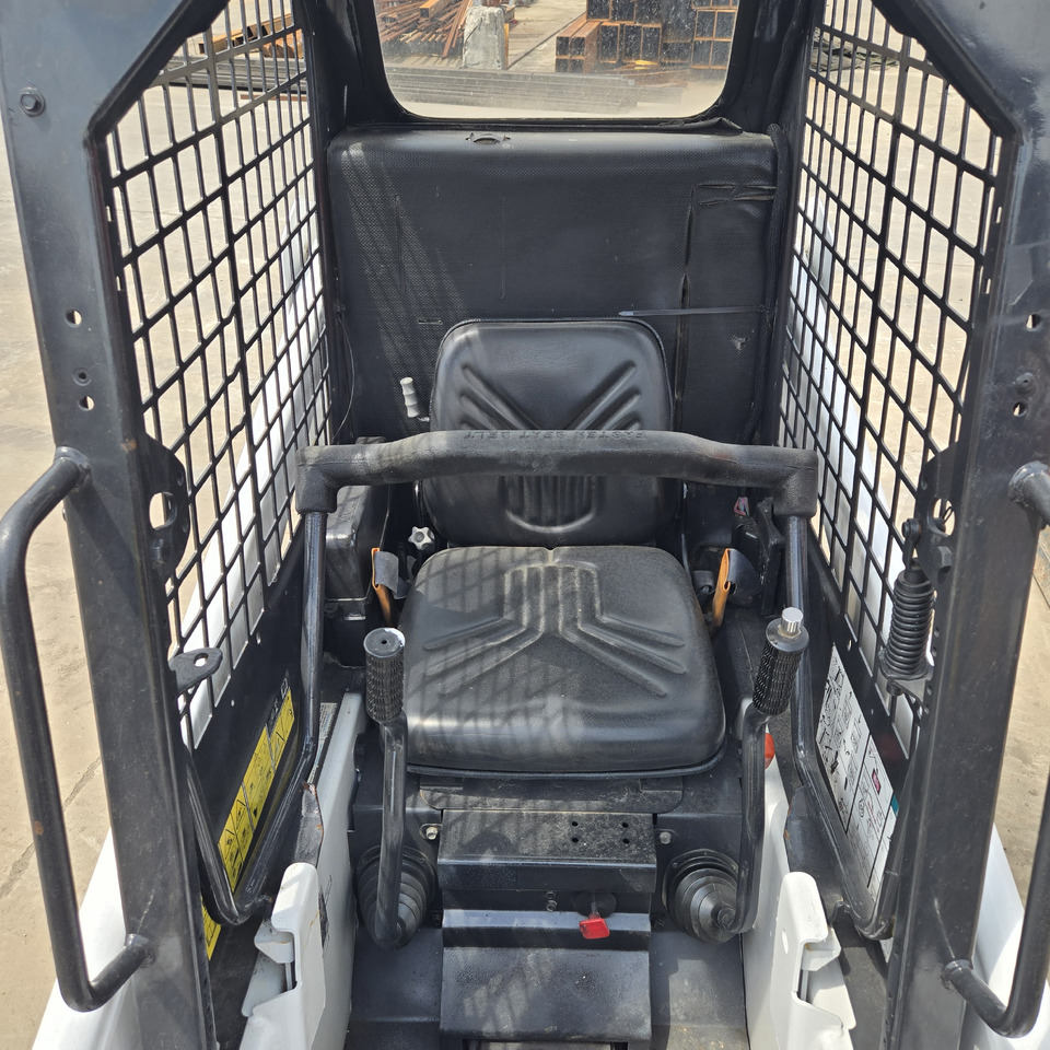 BOBCAT S70 - Mini chargeuse: photos 5 BOBCAT S70 - Mini chargeuse: photos 5