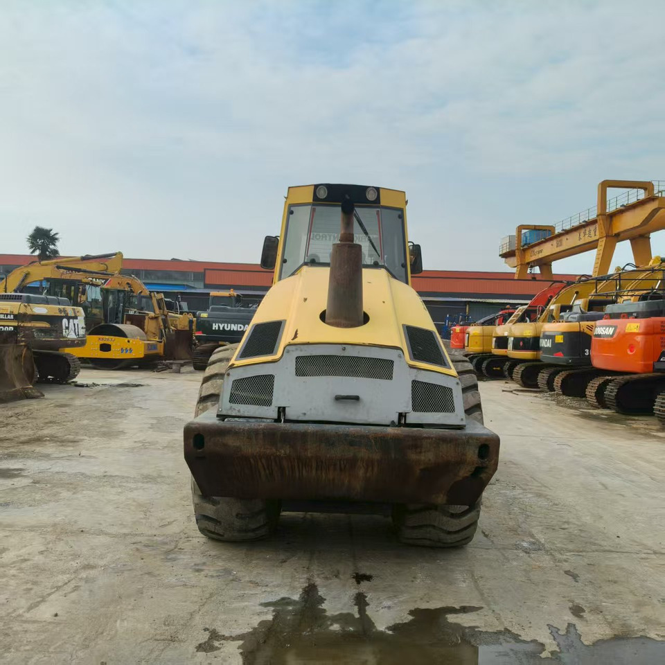 BOMAG BW226DH - Rouleau compresseur: photos 3 BOMAG BW226DH - Rouleau compresseur: photos 3