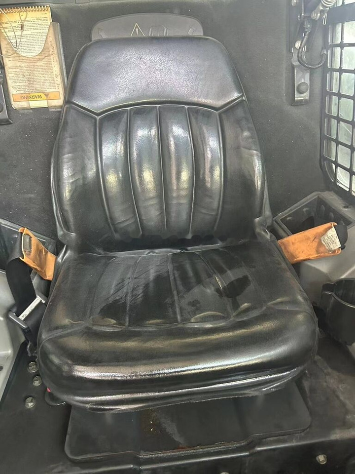 Bobcat S450 - Mini chargeuse: photos 2 Bobcat S450 - Mini chargeuse: photos 2