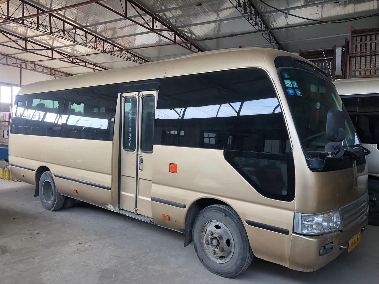 TOYOTA - Bus: photos 1 TOYOTA - Bus: photos 1
