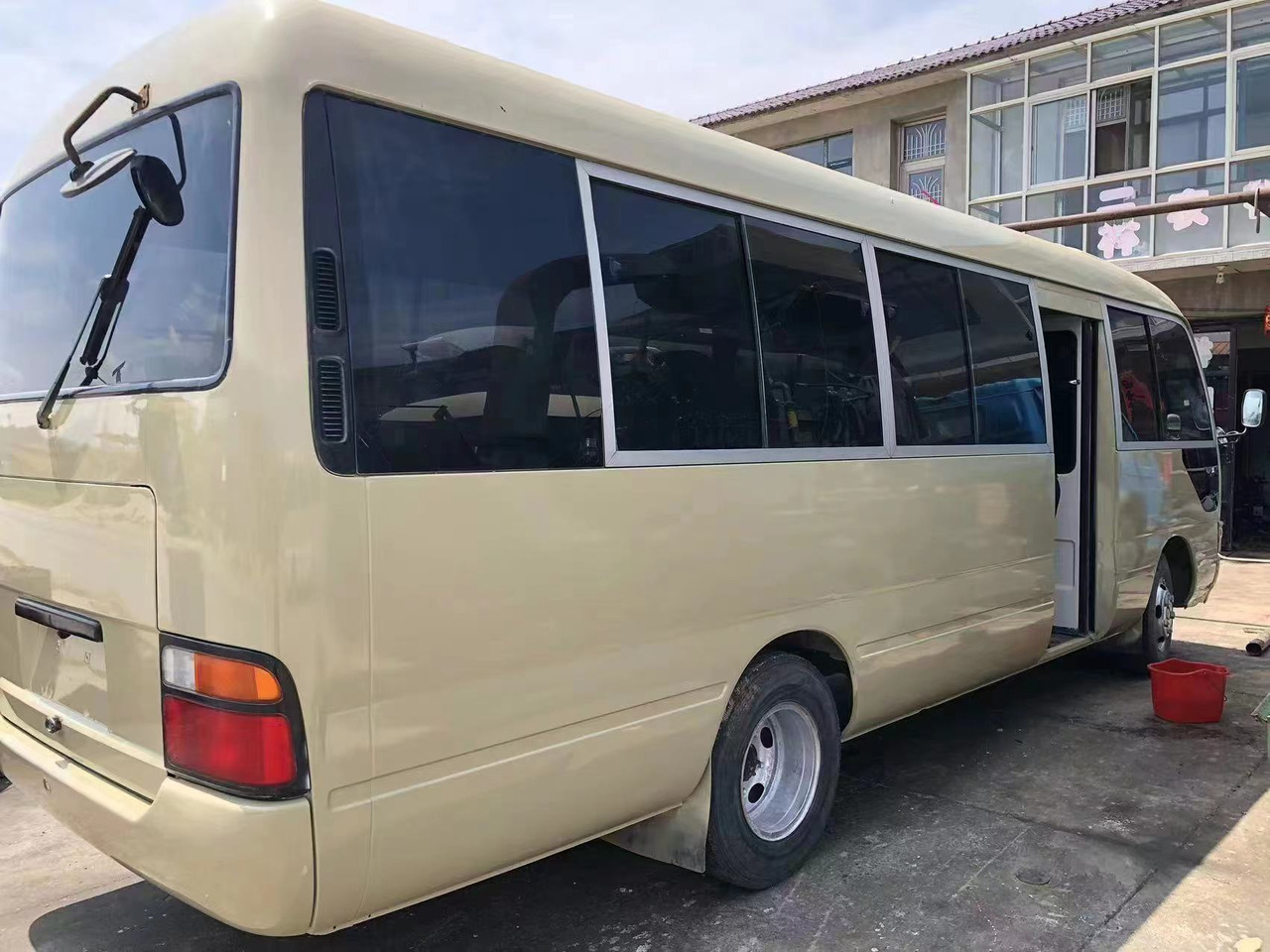 TOYOTA - Bus: photos 2 TOYOTA - Bus: photos 2