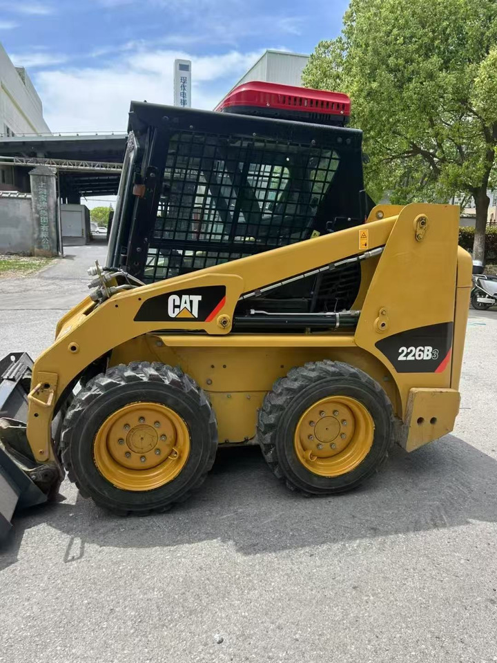 CAT 226B3 - Mini chargeuse: photos 3 CAT 226B3 - Mini chargeuse: photos 3