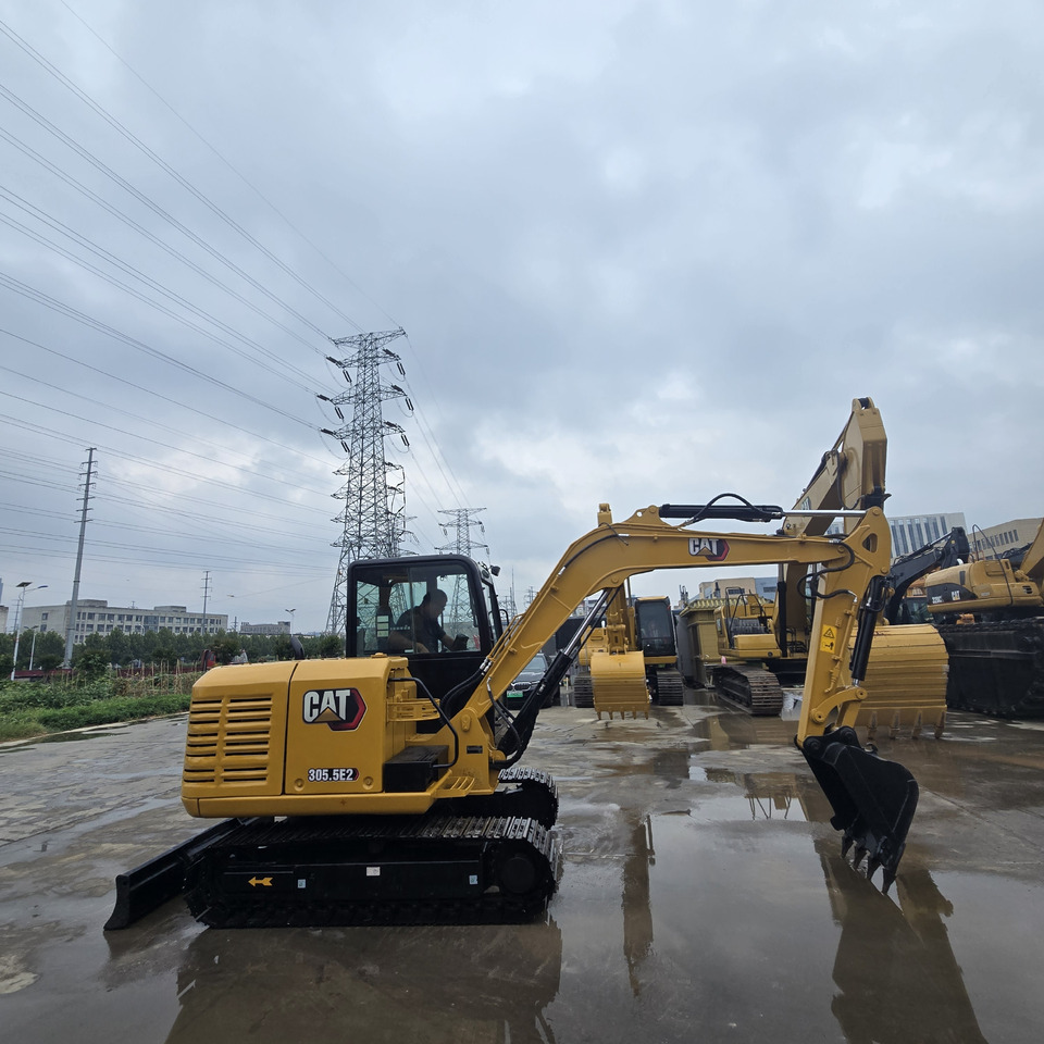 CAT 305.5E2 - Mini pelle: photos 1 CAT 305.5E2 - Mini pelle: photos 1
