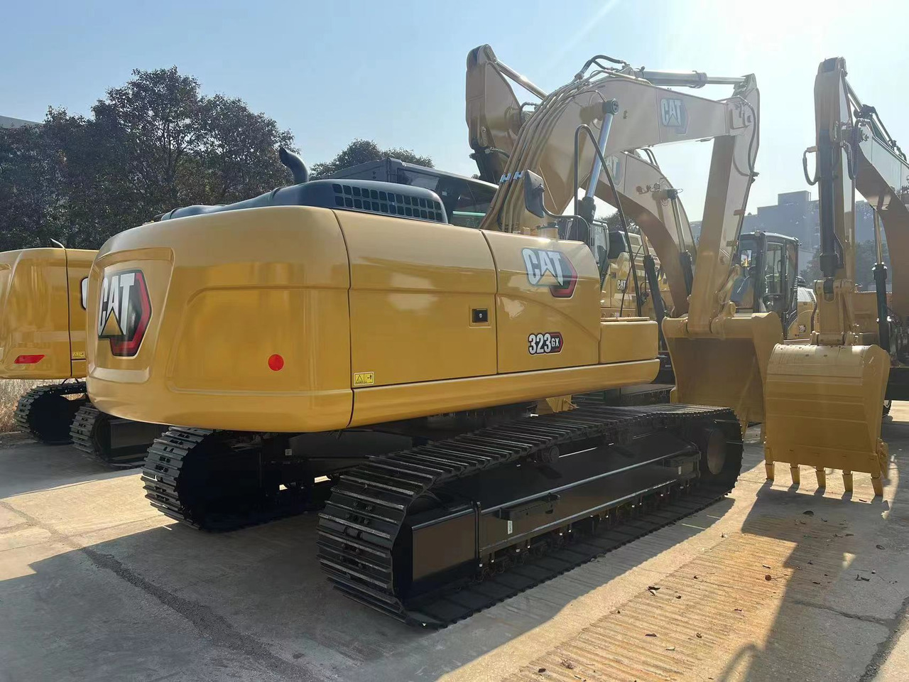 CAT 323GX - Pelle sur chenille: photos 1 CAT 323GX - Pelle sur chenille: photos 1