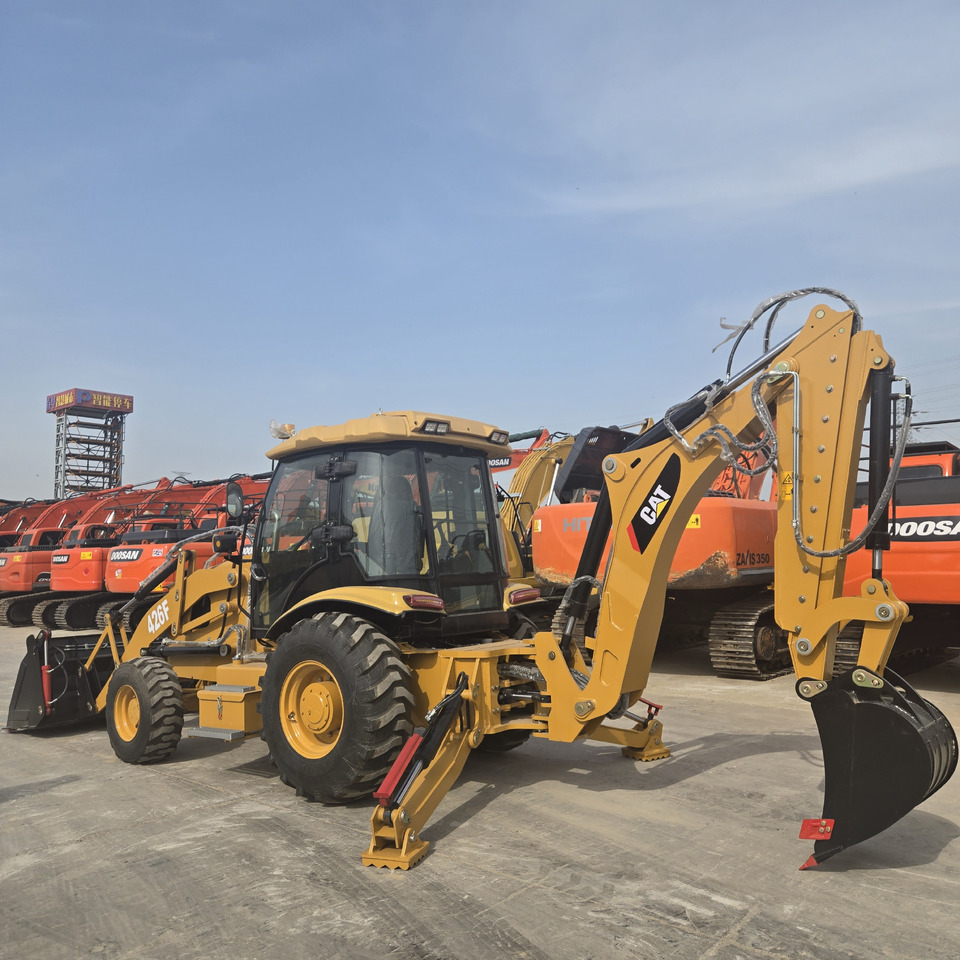 CAT 426F - Tractopelle: photos 1 CAT 426F - Tractopelle: photos 1