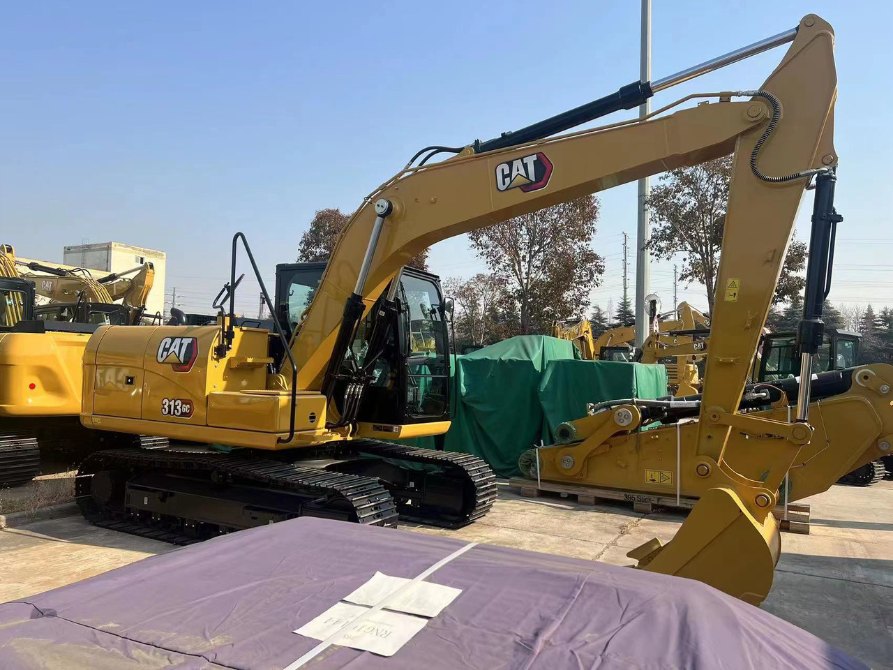 CATERPILLAR 313GC - Pelle sur chenille: photos 3 CATERPILLAR 313GC - Pelle sur chenille: photos 3