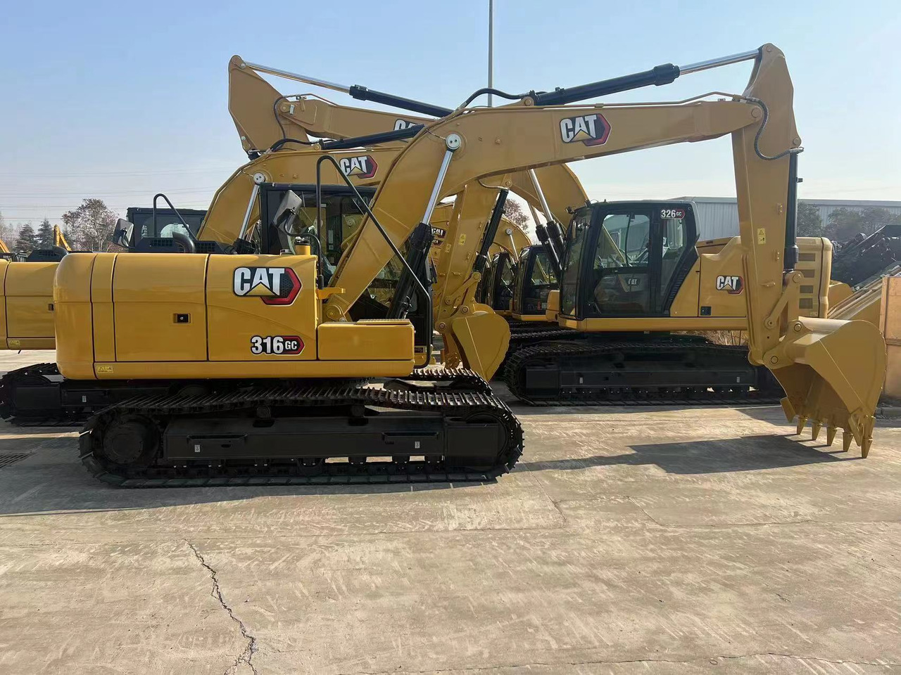 CATERPILLAR 316GC - Pelle sur chenille: photos 3 CATERPILLAR 316GC - Pelle sur chenille: photos 3