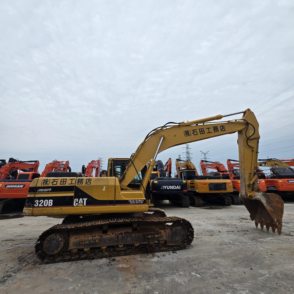 CATERPILLAR 320B - Pelle sur chenille: photos 5 CATERPILLAR 320B - Pelle sur chenille: photos 5