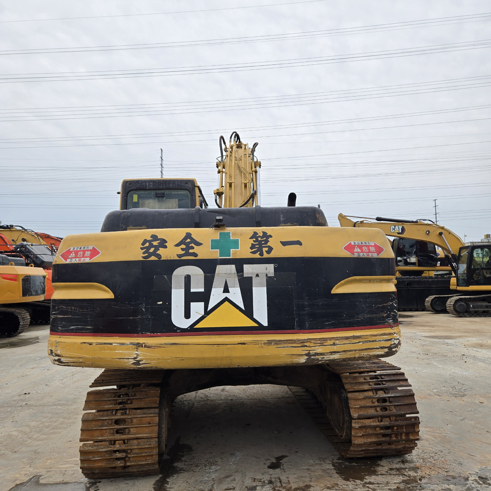 CATERPILLAR 320B - Pelle sur chenille: photos 3 CATERPILLAR 320B - Pelle sur chenille: photos 3