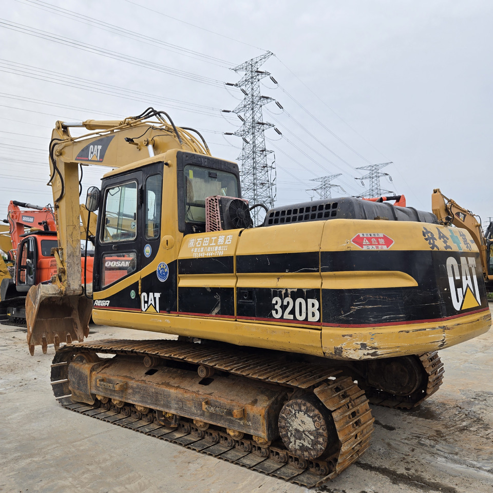 CATERPILLAR 320B - Pelle sur chenille: photos 2 CATERPILLAR 320B - Pelle sur chenille: photos 2