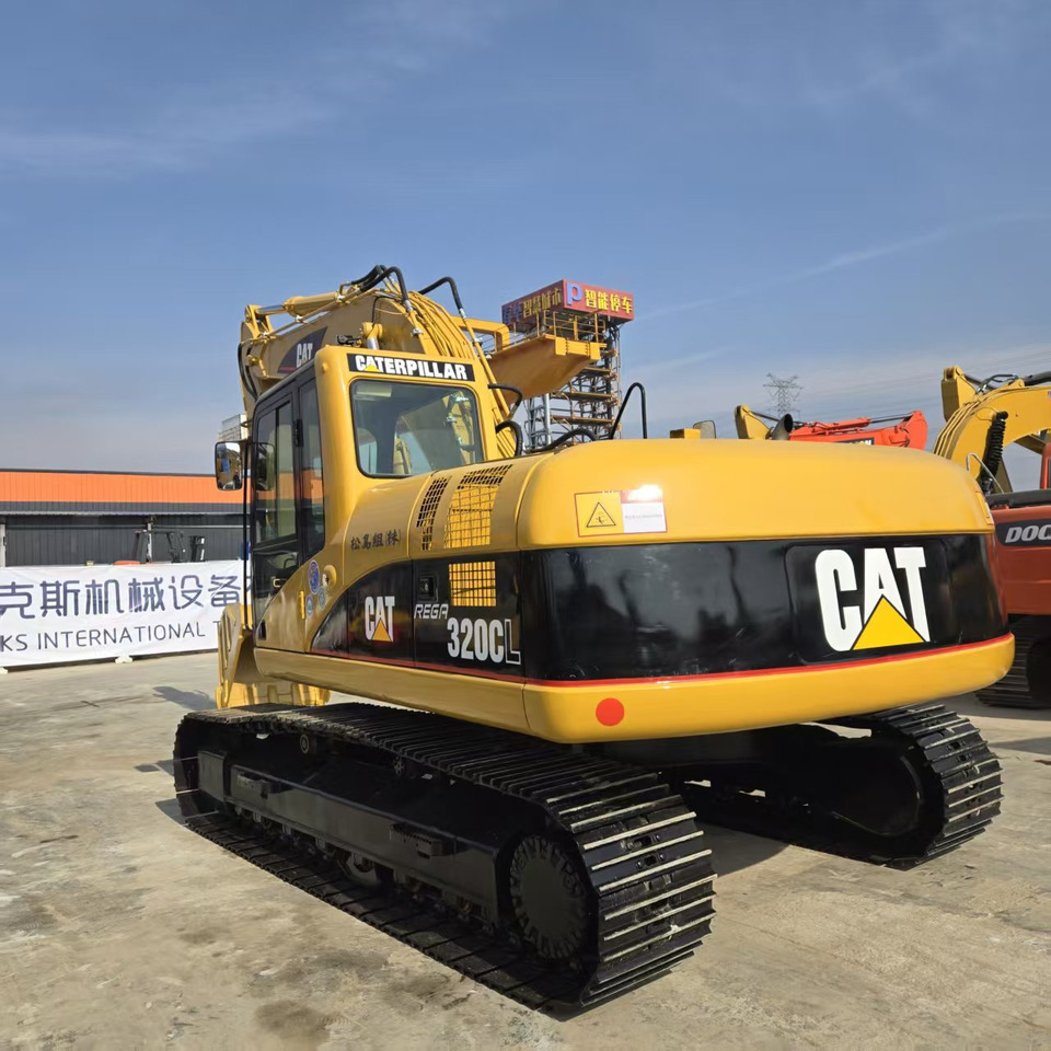 CATERPILLAR 320C - Pelle sur chenille: photos 2 CATERPILLAR 320C - Pelle sur chenille: photos 2
