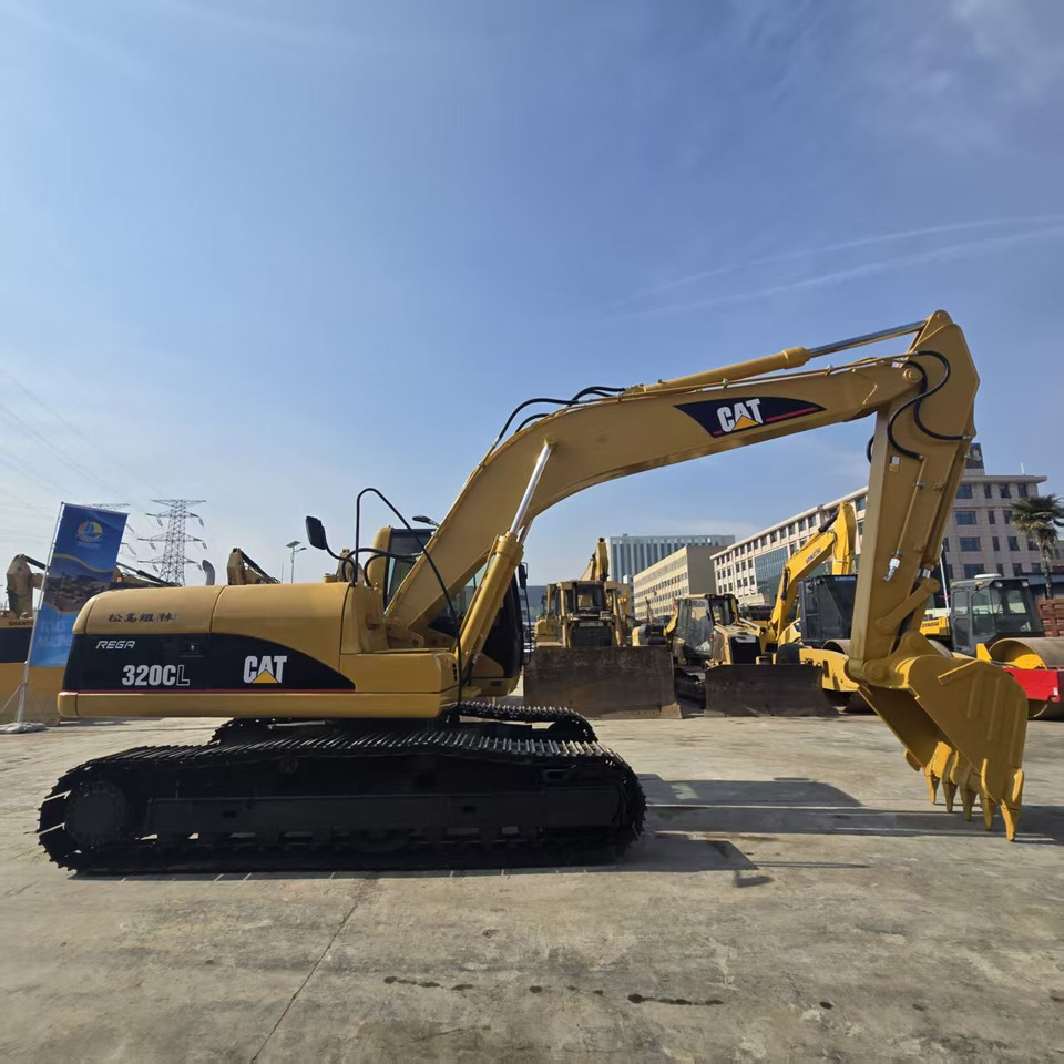 CATERPILLAR 320C - Pelle sur chenille: photos 5 CATERPILLAR 320C - Pelle sur chenille: photos 5