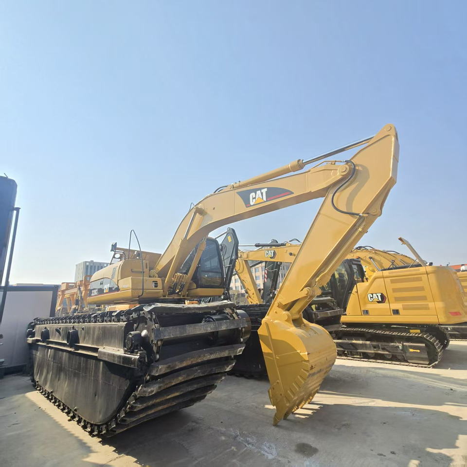 CATERPILLAR 320DL - Excavatrice amphibie: photos 3 CATERPILLAR 320DL - Excavatrice amphibie: photos 3