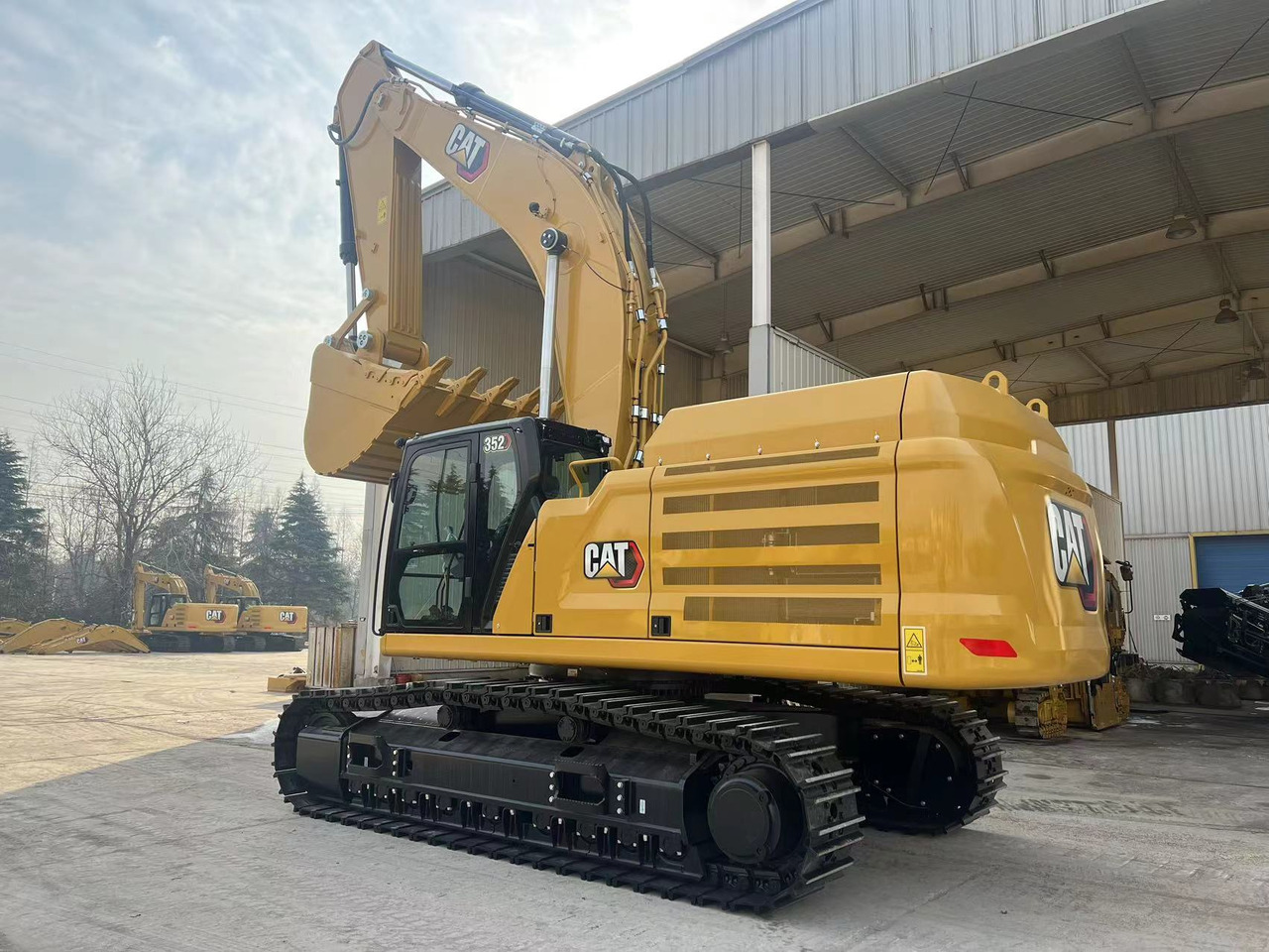 CATERPILLAR 352 - Pelle sur chenille: photos 1 CATERPILLAR 352 - Pelle sur chenille: photos 1