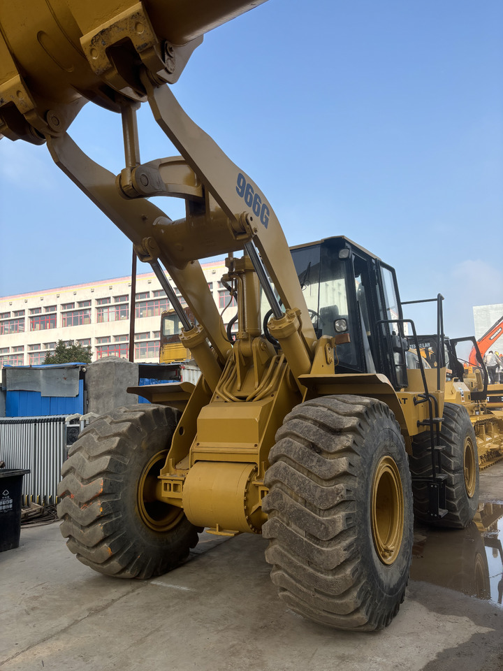 CATERPILLAR 966G - Chargeuse sur pneus: photos 1 CATERPILLAR 966G - Chargeuse sur pneus: photos 1