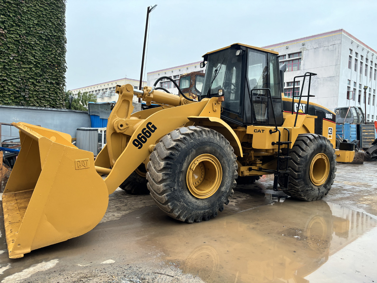 CATERPILLAR 966G - Chargeuse sur pneus: photos 4 CATERPILLAR 966G - Chargeuse sur pneus: photos 4