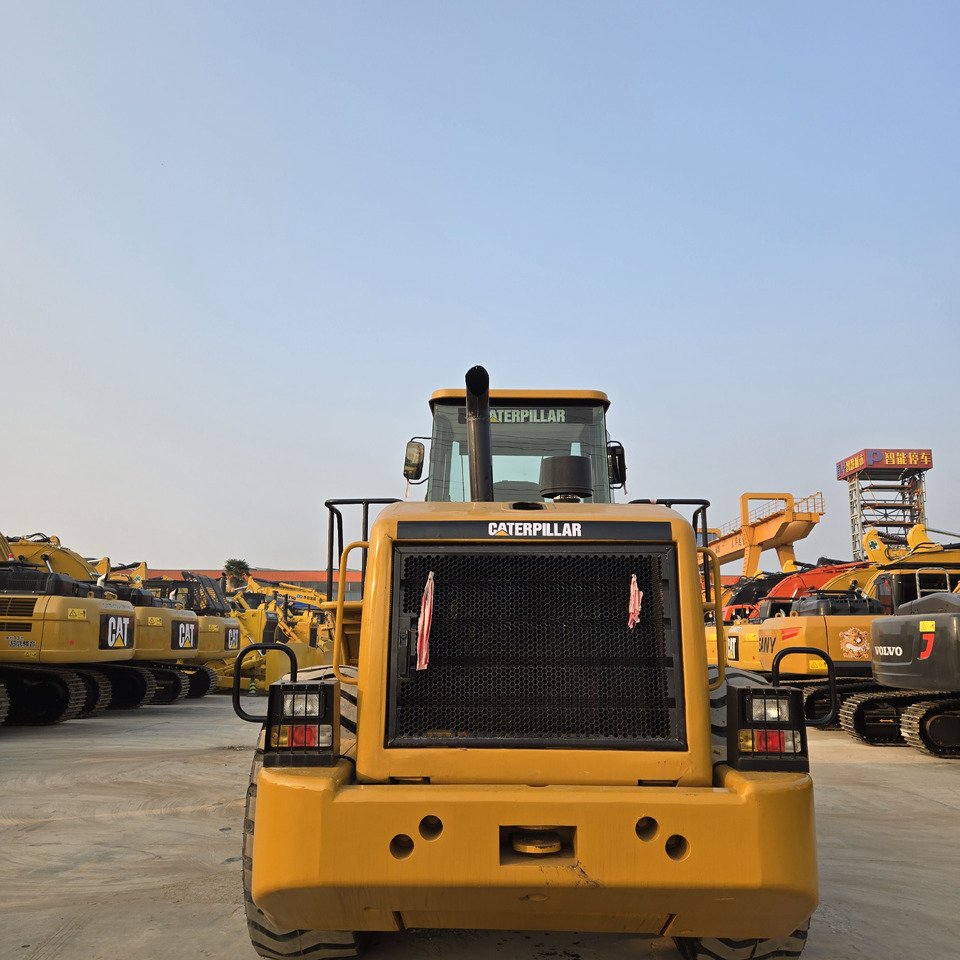 CATERPILLAR 966H - Chargeuse sur pneus: photos 5 CATERPILLAR 966H - Chargeuse sur pneus: photos 5