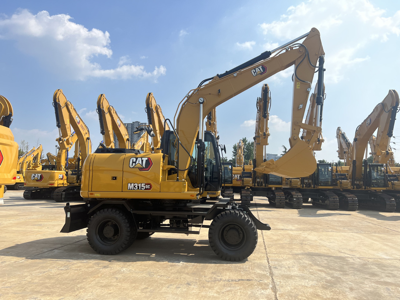 CATERPILLAR M315GC - Pelle sur chenille: photos 2 CATERPILLAR M315GC - Pelle sur chenille: photos 2