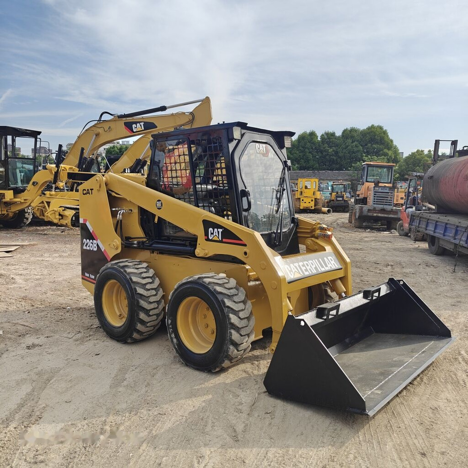 Caterpillar 226B - Mini chargeuse: photos 5 Caterpillar 226B - Mini chargeuse: photos 5