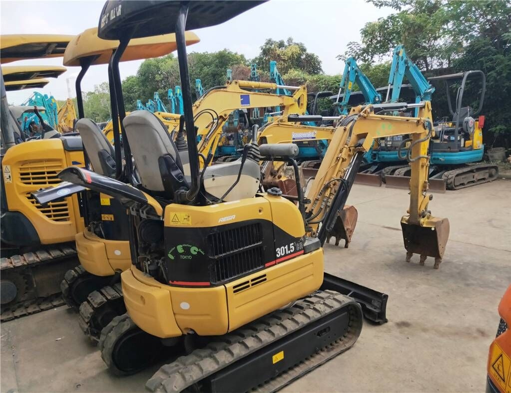 Caterpillar 301.5 CR - Mini pelle: photos 1 Caterpillar 301.5 CR - Mini pelle: photos 1